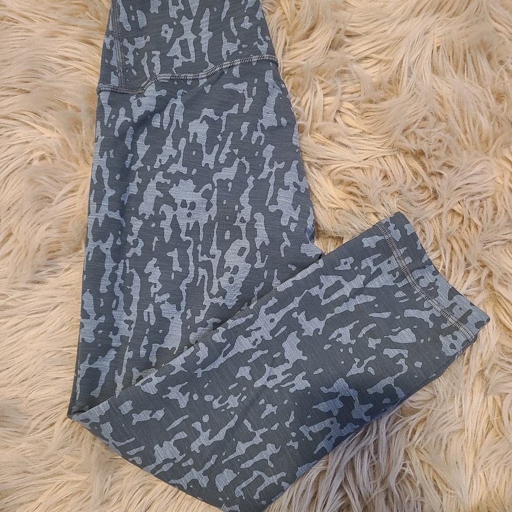 Lululemon Wunder Train 21", size 6, Asphalt Grey